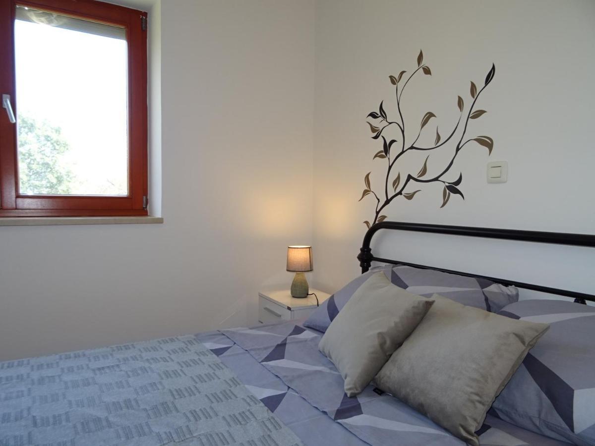Apartment Erika Premantura Extérieur photo